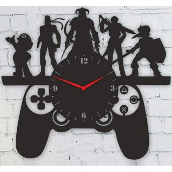 Ceas din lemn gravat Gamer