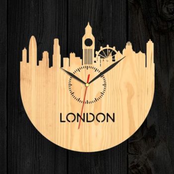 Ceas din lemn gravat London