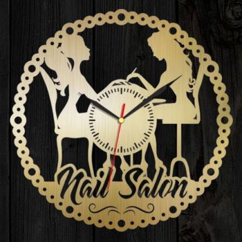 Ceas din lemn gravat Nail Salon