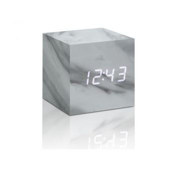 Ceas LED cu aspect de marmură Gingko Cube Click Clock, alb