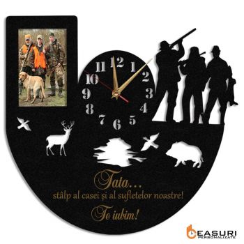 Ceas Personalizat cu Poza pentru trei vanatori - Diametru 35 cm